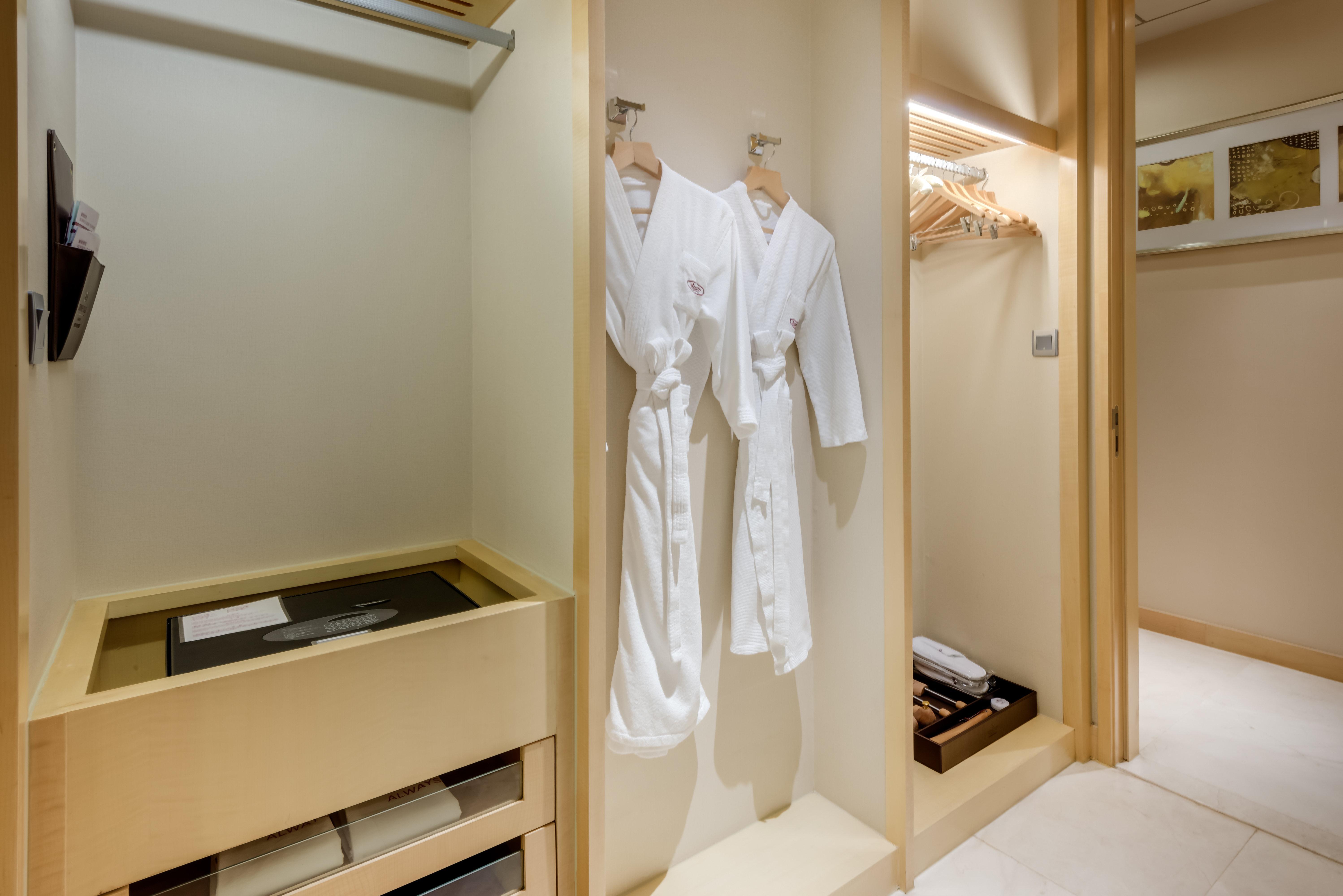 Hotel Crowne Plaza Xiangyang By Ihg Exterior foto
